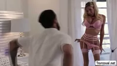 Oynat Curvy T-Girl iç çamaşırı alır hardcore anal eyersiz alır
