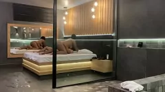 Oynat Büyük doğal göğüsleri ile seksi ırklararası pornostar yoğun orgazm