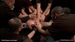 Oynat Bağlı ve Prodded: Amy Brooke, Prenses Donna ve James Deen ile halka açık BDSM aşağılaması