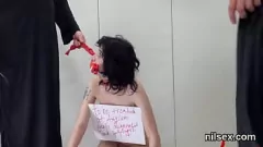 Jouer Una ninfomane pazza riceve un trattamento anale nel manicomio più strano di sempre, con gola profonda e azione dal culo alla bocca incluse