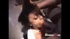 Reproducir Bad gilf brunet gang upspanged por grandes jóvenes sashays