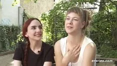 Oynat Üzerinde kamçı olan anormal çift oyuncaklar