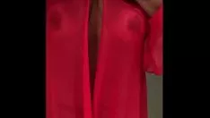 Oynat Esposa proando roupas paritesi veya siyah nokta.