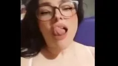 تشغيل Bosomy girl she-bop مع brobdingnagian blacken dildo على كام