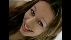تشغيل يتجول غير محترف يشارك فتاته على sinceporno.com