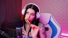 Oynat ASMR Islak Tetikleyiciler: Honey Haze ile Yalama, Emme ve Daha Fazlası